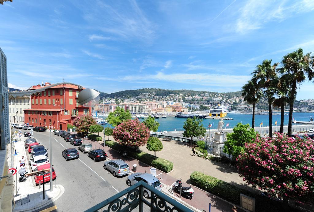Apart Overlooking The Port Of Hébergement de vacances Nice